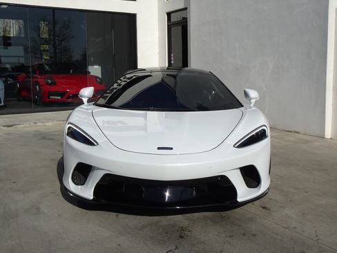 Used 2023 McLaren GT image 3