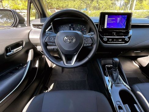 Used 2025 Toyota Corolla SE image 8