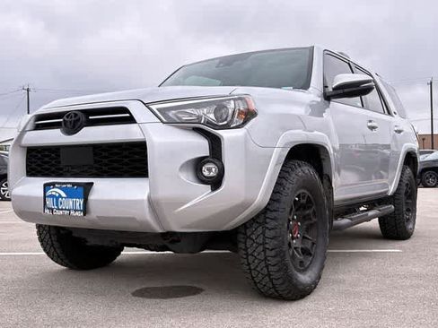 Used 2024 Toyota 4Runner SR5 Premium w/ Moonroof Package AWD/4WD image 11