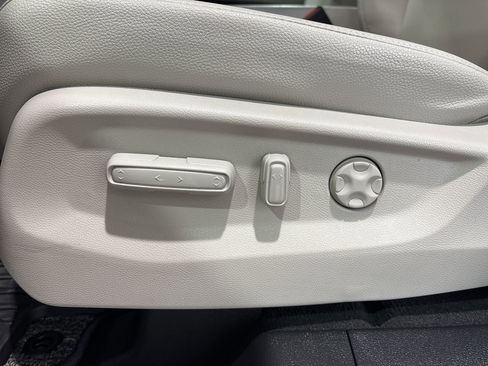 Used 2025 Honda Odyssey EX-L image 12