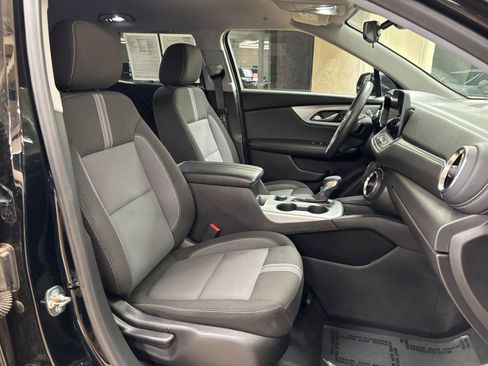 Used 2025 Chevrolet Blazer LT FWD image 37