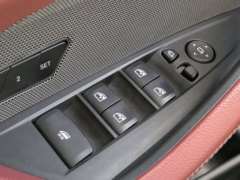 Used 2024 BMW 430i Convertible w/ M Sport Package image 18