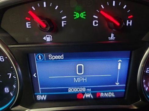 Used 2020 Chevrolet Equinox LT w/ Driver Convenience Package FWD image 14