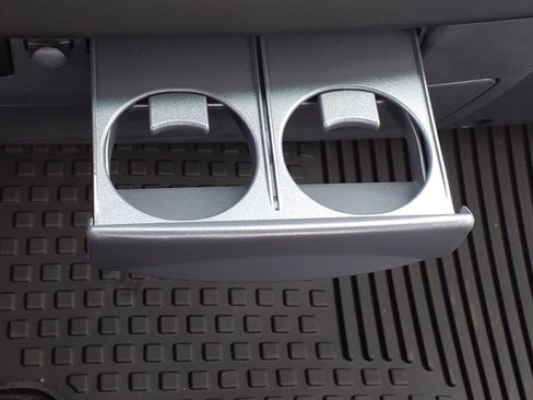 New 2025 Chevrolet Low Cab Forward image 15