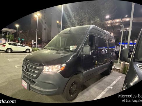 Used 2024 Mercedes-Benz Sprinter 2500 image 1