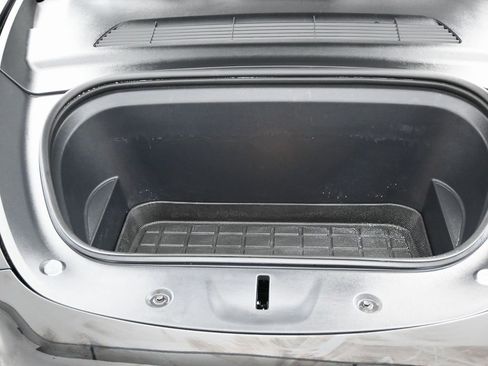 Used 2022 Tesla Model Y Performance image 45