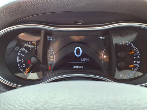 Used 2021 Jeep Grand Cherokee Laredo image 21