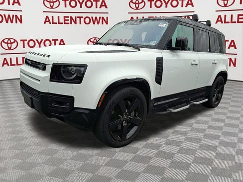 Used 2022 Land Rover Defender 110 X-Dynamic HSE AWD/4WD image 3