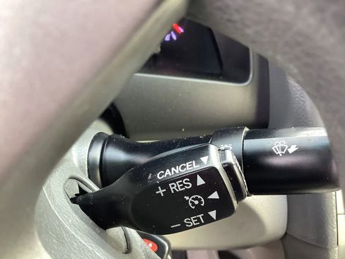 Used 2010 Toyota Camry image 27