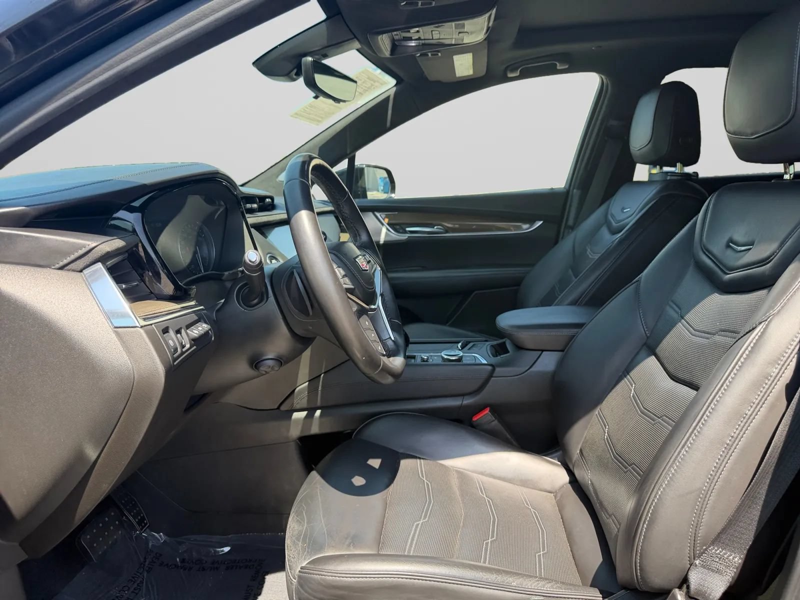 Used 2020 Cadillac XT5 Premium Luxury w/ Platinum Package AWD/4WD image 16