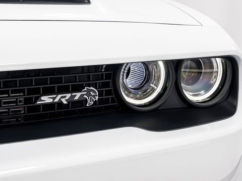 Used 2019 Dodge Challenger SRT Hellcat Redeye image 36