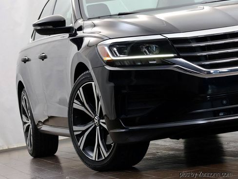 Used 2020 Volkswagen Passat 2.0T SEL FWD image 4
