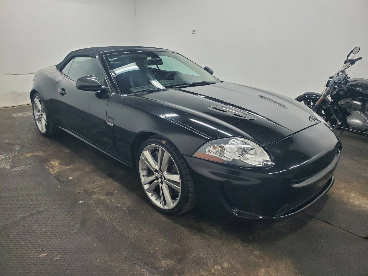 Used 2010 Jaguar XKR R RWD image 3