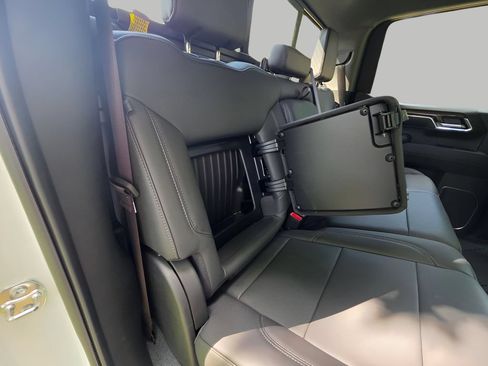 New 2026 Chevrolet Silverado 1500 LT Trail Boss w/ Convenience Package II AWD/4WD image 8