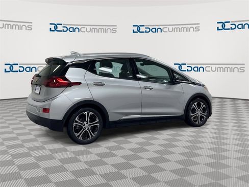 Used 2021 Chevrolet Bolt Premier w/ Infotainment Package image 8