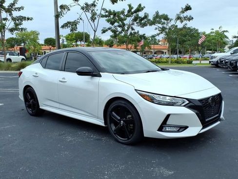 Used 2022 Nissan Sentra SR w/ Midnight Edition FWD image 16