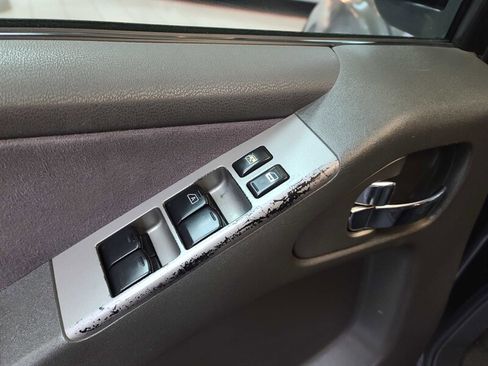 Used 2006 Nissan Pathfinder SE w/ (P01) Se Premium Pkg image 21