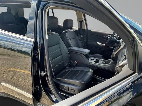 Used 2023 GMC Acadia Denali w/ Black Diamond Edition AWD/4WD image 32