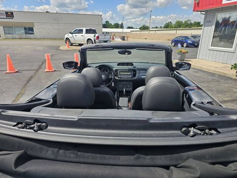 Used 2014 Volkswagen Beetle R-Line FWD image 14