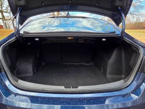 Used 2019 Chevrolet Malibu LT image 24