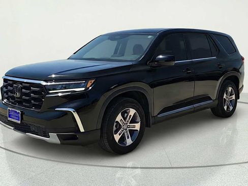Used 2023 Honda Pilot EX-L image 3