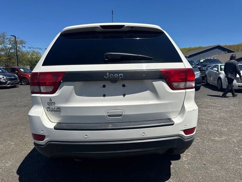 Used 2011 Jeep Grand Cherokee Laredo AWD/4WD image 12