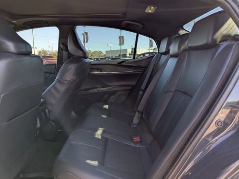 Used 2025 Toyota Camry XSE image 11