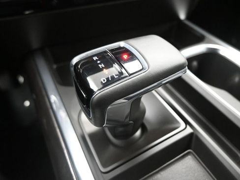 Used 2024 Chevrolet Silverado 1500 LTZ image 8