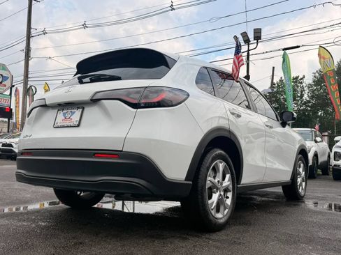 Used 2023 Honda HR-V LX image 9