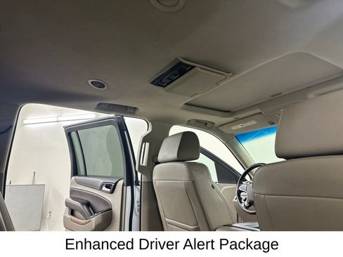 Used 2020 Chevrolet Suburban Premier AWD/4WD image 22