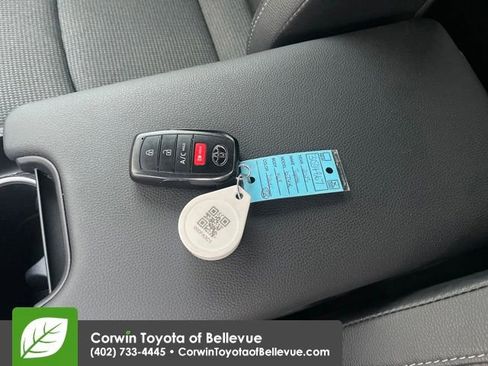 Used 2023 Toyota bZ4X XLE image 29