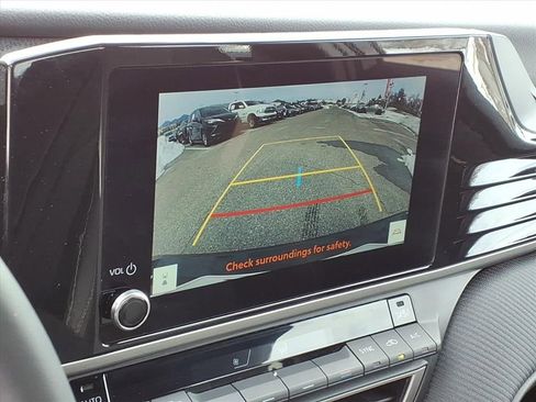 Certified 2025 Toyota Camry SE image 21