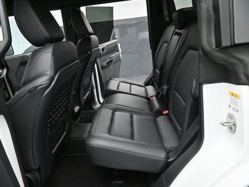 Used 2025 Ford Bronco Badlands AWD/4WD image 29