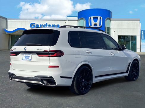 Used 2023 BMW X7 xDrive40i w/ M Sport Package image 6