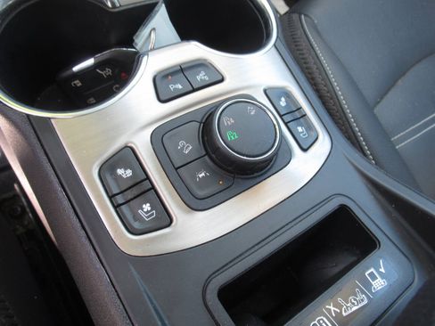Used 2022 GMC Terrain Denali w/ LPO, Floor Liner Package AWD/4WD image 21