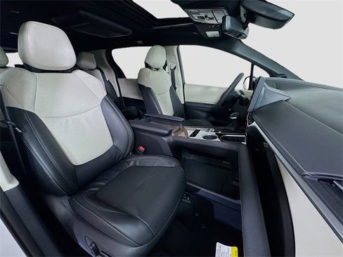 New 2026 Toyota Sienna Limited image 30