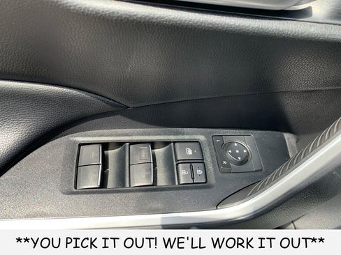 Used 2025 Toyota RAV4 XLE AWD/4WD image 12