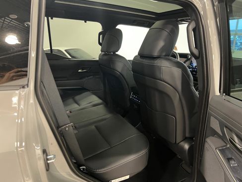 Used 2026 Lexus GX 550 w/ Cold Area Package image 39