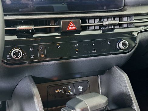 Used 2026 Kia Sportage LX image 14