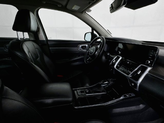 Used 2023 Kia Sorento SX FWD image 26