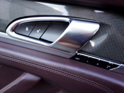 Used 2014 Porsche Panamera GTS image 26