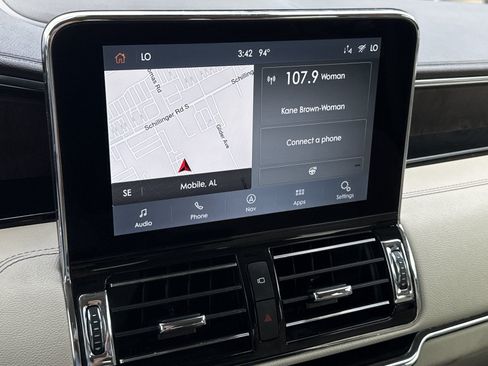 Used 2021 Lincoln Navigator Reserve w/ Luxury Package AWD/4WD image 31