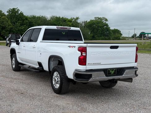 Used 2022 Chevrolet Silverado 2500 LT w/ Convenience Package AWD/4WD image 8
