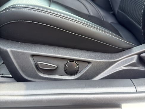 Used 2025 Ford Mustang GT Premium RWD image 28