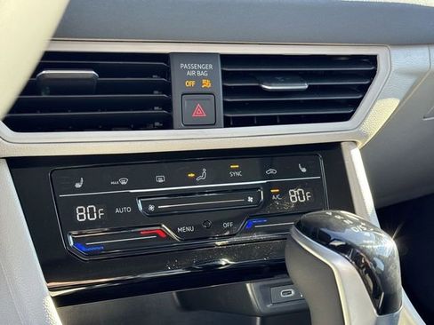 New 2026 Volkswagen Jetta SE FWD image 20