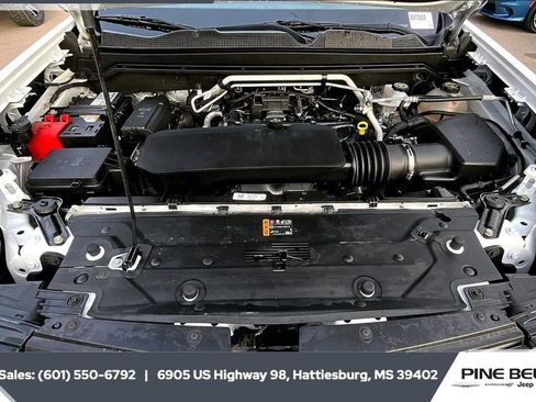 Used 2024 Chevrolet Colorado LT image 8