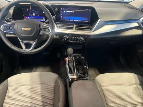 Used 2024 Chevrolet Trax LT w/ Driver Confidence Package FWD image 12