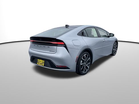 Used 2024 Toyota Prius Prime image 3