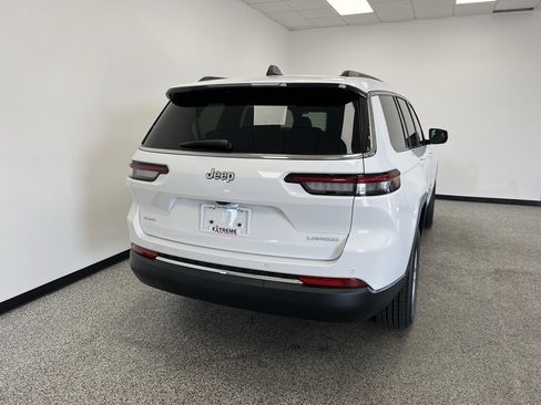 New 2025 Jeep Grand Cherokee L Laredo image 7