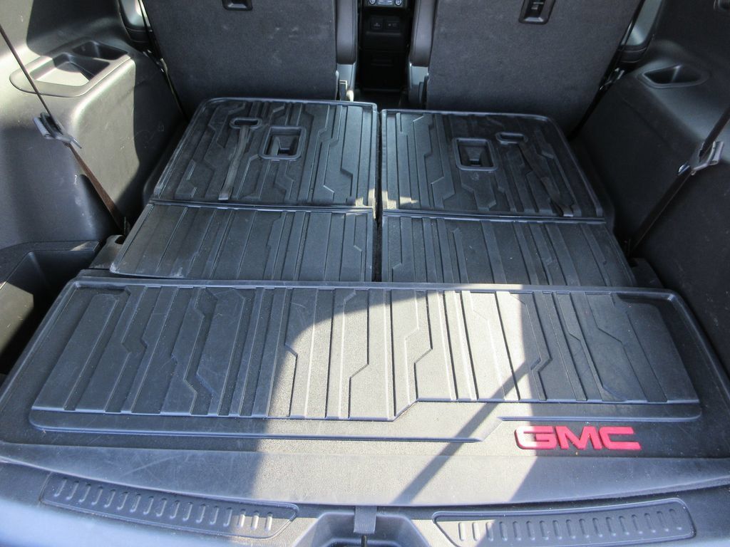 Certified 2022 GMC Acadia SLT w/ Preferred Package FWD image 33